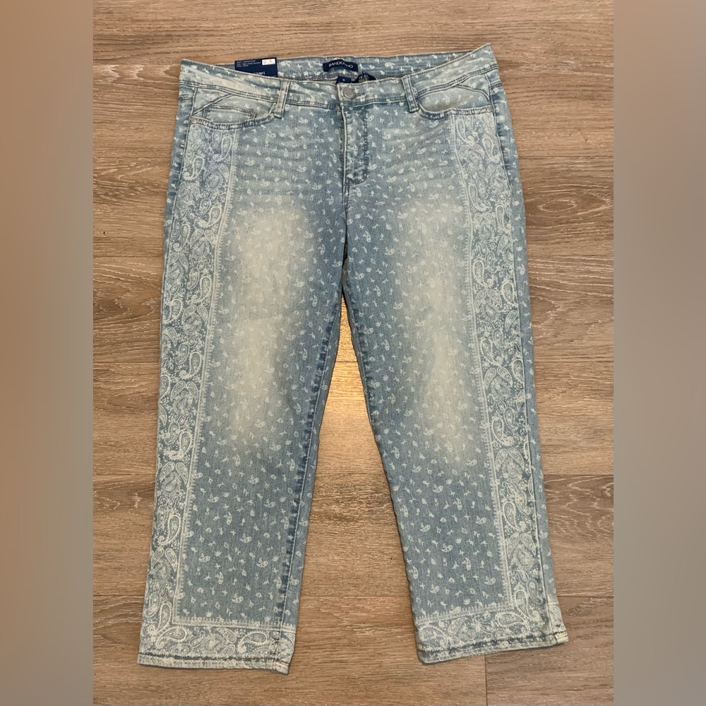 Bandolino Light Blue Selene Skinny Capris Size 14